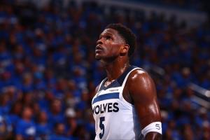 年薪1亿不是梦若爱德华兹下赛季再进最佳阵 可签4年3.6亿