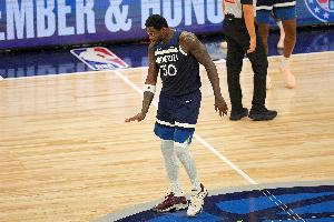 兰德尔：我们只是赢了一场守住了主场 这本就是我们该做的