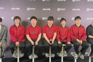 FPX赛后群访 shad0w：淘汰赛输了不亏 赢了血赚