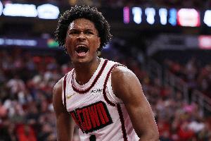 詹姆斯都感叹的身体天赋！阿门的防守如何得到全联盟的认可