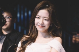 希然分享动容时刻 WE官方回复：粉丝的力量推动我们走到了淘汰赛