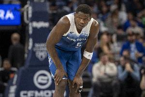 让雷霆抢了19个前场板！华子：他们打得比我们更拼&更渴望胜利