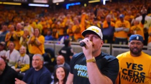 开放麦！印城名嘴现场开骂纽约名人：送这些东西回家！