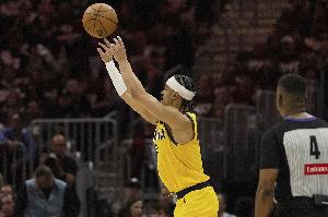 不太准！内姆哈德半场4投仅1中拿到3分 另有1篮板1助攻1抢断