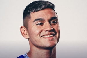 罗马诺：埃弗顿1500万欧+300万欧浮动买断22岁中场阿尔卡拉斯