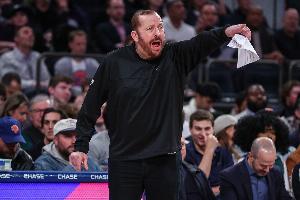 曾令旭：纽约孤注一掷&继续扩大轮转跟上步行者 目前为止效果不错