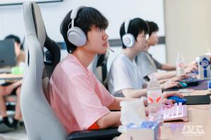 把鸡哥拉爆咯！Knight对阵iG全场合砍11/2/33，有两局25层杀人书