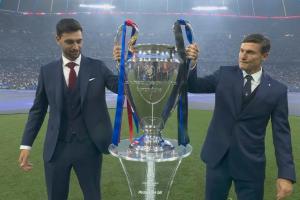 奖杯来了！萨内蒂、帕斯托雷携大耳朵杯入场