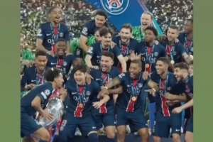 内马尔ins祝贺巴黎夺得欧冠：恭喜@巴黎！