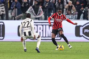 泰晤士：热刺仍对托莫里感兴趣，球员在米兰未来不确定