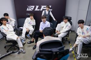 原来我们iG不是路边！BLG连续两场横扫对手