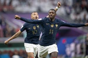 登贝莱金球？德尚：夺欧冠有帮助 但还有姆巴佩 亚马尔 莱万 拉菲