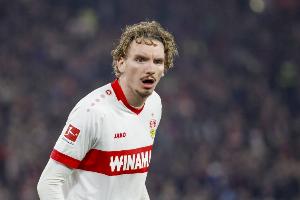 迪马济奥：罗马今夏需引援补强锋线，看上萨尔根特和沃尔特马德