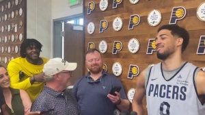 强如你也要带饭！贾雷斯-沃克在线点餐 哈利伯顿：短信发我~