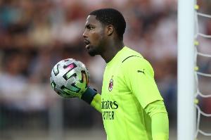 米体：如果迈尼昂今夏离队，米兰将尝试引进罗马门将斯维拉尔