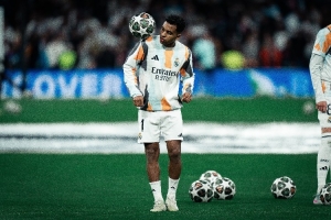 邮报：切尔西无意罗德里戈，左翼首选吉滕斯&担心加纳乔性格问题