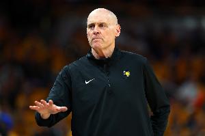 卡莱尔：总决赛是体育界最伟大的舞台 现在我们面临着严峻考验