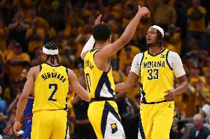 你们得支棱起来！特纳&内史密斯&内姆哈德皆是4中1 合计仅13分