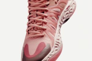 彪马赚麻了！哈利今日首次上脚个人1代签名鞋 上演绝杀好戏！