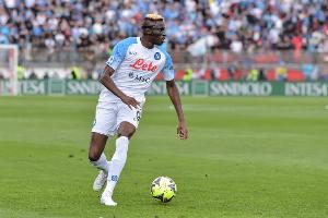 加500万！队报：奥斯梅恩要求新月提供年薪4000万+500万欧奖金