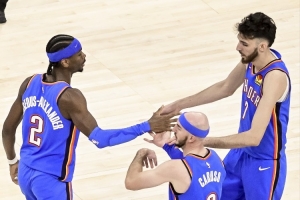 防守压迫力&进攻纪律性拉满！上半场雷霆送出11次抢断 对手0次