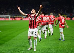 隆戈：约维奇收到蓝十字400万欧年薪报价，博塔弗戈也对他感兴趣