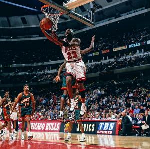 这就是神吗？迈克尔-乔丹生涯有10个赛季总得分突破3000分