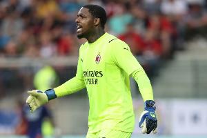 记者：迈尼昂转会预计今天无法完成，切尔西只愿支付1200万镑