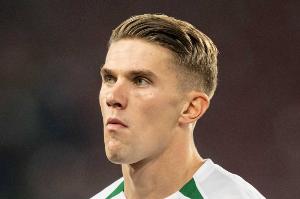 队友：我已准备好接替约克雷斯的位置，他应该去踢更高水平的比赛