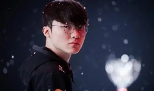 看了Shanks SOLO切片？Faker韩服打了四把刀妹，但战况欠佳，最后一把0-5