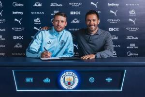 官方：曼城从切尔西签下33岁门将贝蒂内利，双方签约1年