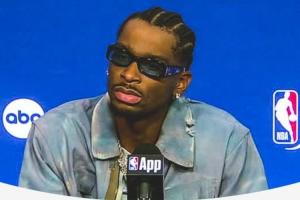 亚历山大谈麦康纳表现：他那些球太伤了