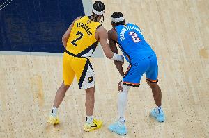 与内姆哈德对位让你更情绪化？亚历山大笑谈：我不知道你在说什么