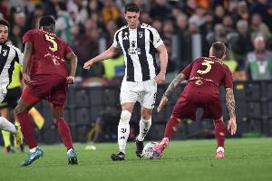 隆戈：米兰正式开始操作引进弗拉霍维奇，他是阿莱格里的首选