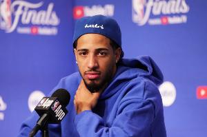 领袖担当️哈利伯顿：今天怪我 我要表现得更好 带队度过难关