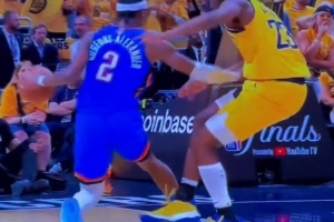 福斯特无视亚历山大最后时刻走步+推人 引马克-杰克逊赛后吐槽