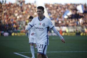 米体：佛罗伦萨考虑重新追求阿斯拉尼，目前还不清楚国米的要价