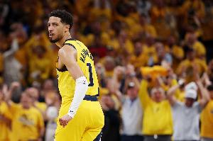 哈利伯顿三分7中1 出现5失误 末节砍8分但无力回天