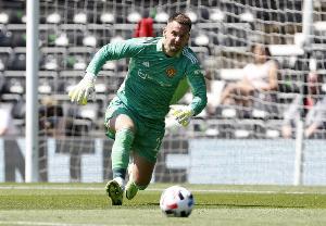 罗马诺：曼联将与39岁希顿续约至2026年，很快官宣