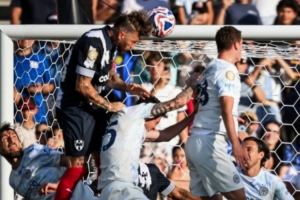 本届世俱杯首次，五大联赛球队面对其他洲球队时先丢球