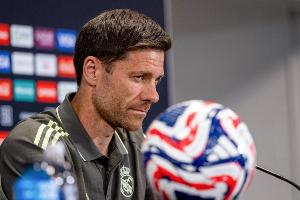 布斯克茨：中场球员往往能成优秀的教练 祝愿哈维-阿隆索一切顺利