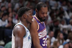 咋做生意的？名记：太阳截止日告诉狼队KD愿去 但其实根本没问KD