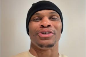 邀你欣赏穿搭️威少入驻小红书用中文打招呼：你好中国球迷！