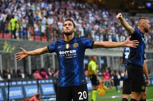 土媒：恰尔汗奥卢向加拉塔萨雷表态，愿意劝说国米降低要价