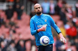 记者：切尔西今夏签新门将可能性很小，队内门将会出租1人出售1人