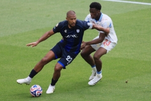 龙东：皇马全线落位连前锋都回中场了，失误让我们付出了代价