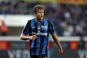 记者：纽卡有意斯卡尔维尼 引进特拉福德交易可能取得进展