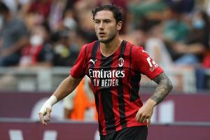 全市场：米兰边后卫卡拉布里亚即将成自由球员，他倾向留在意大利