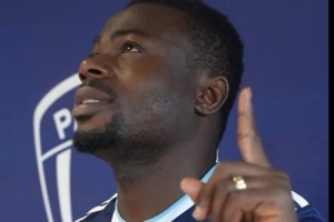 官方：南特边锋摩西-西芒加盟巴黎FC，签约至2028年