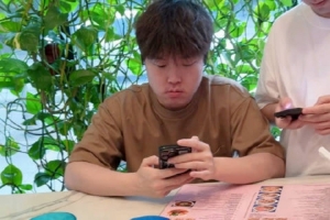 BLG分享选手MSI动态：下午训练结束，外出简单觅食一下